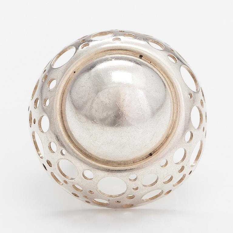 Liisa Vitali, A sterling silver ring "Nuppu". Westerback, Helsinki 1971.