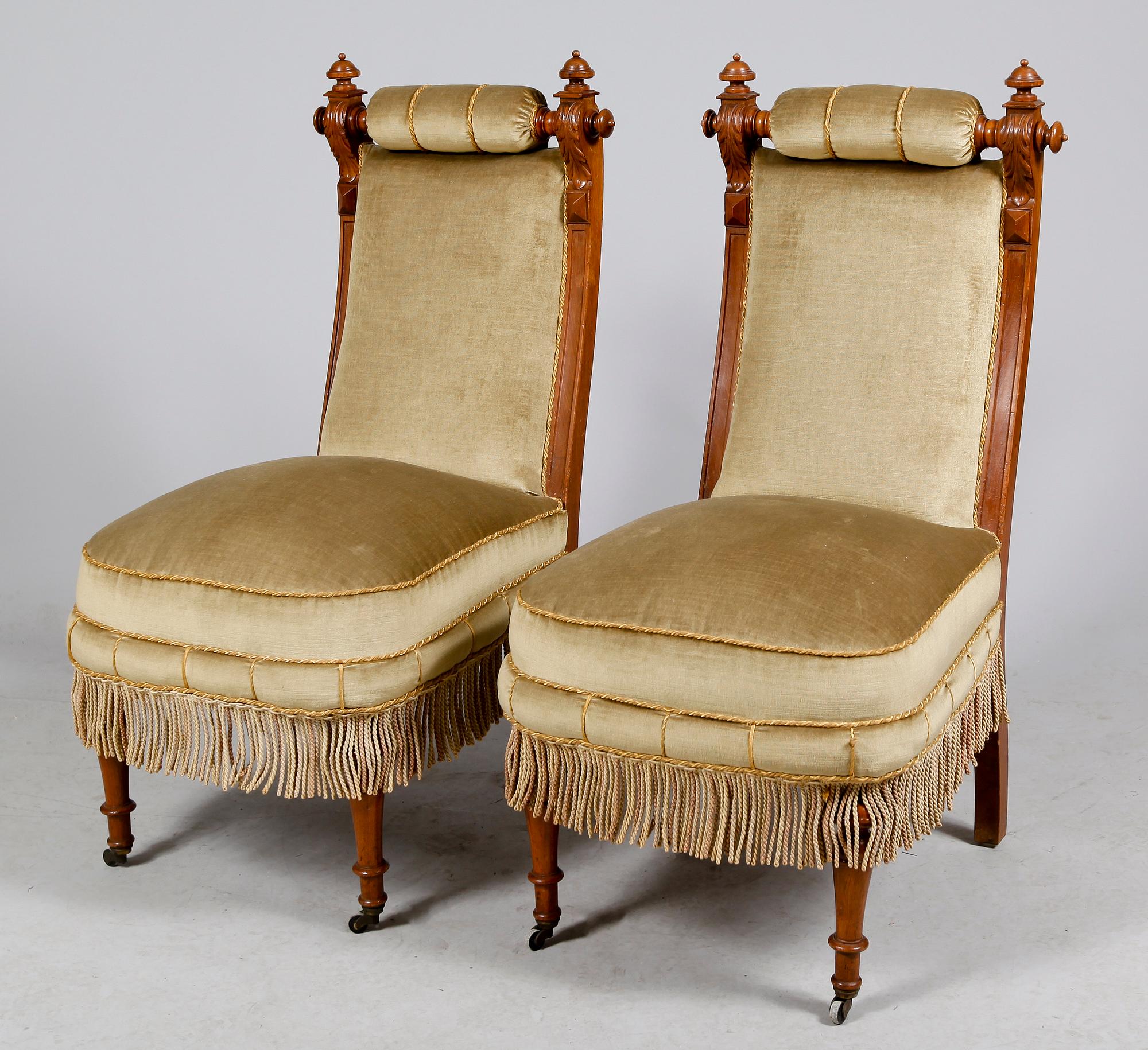 FÅTÖLJER, 1 par, nyrenässans, sent 1800-tal.