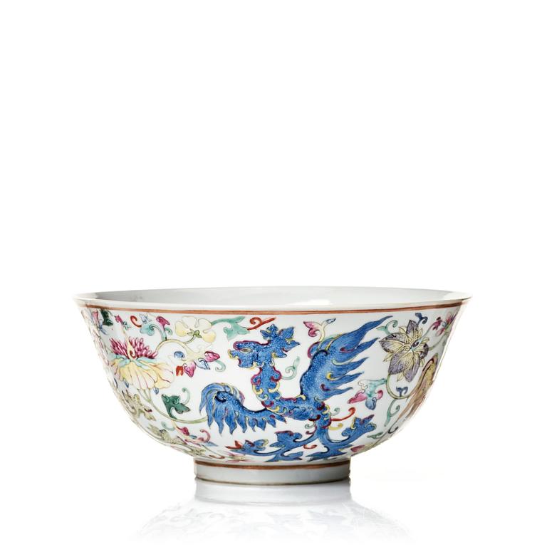 A phoenix bowl, late Qing dynasty with Guangxus six character mark (1875-1908).