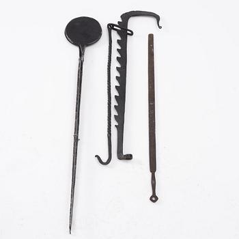 A set of seven iron items, 18th / 19th century.