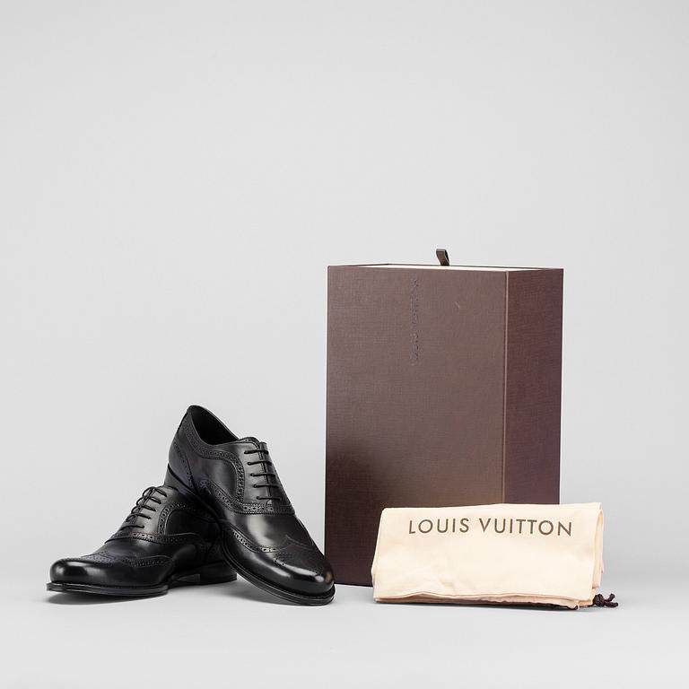 LOUIS VUITTON, shoes, size 42,5.