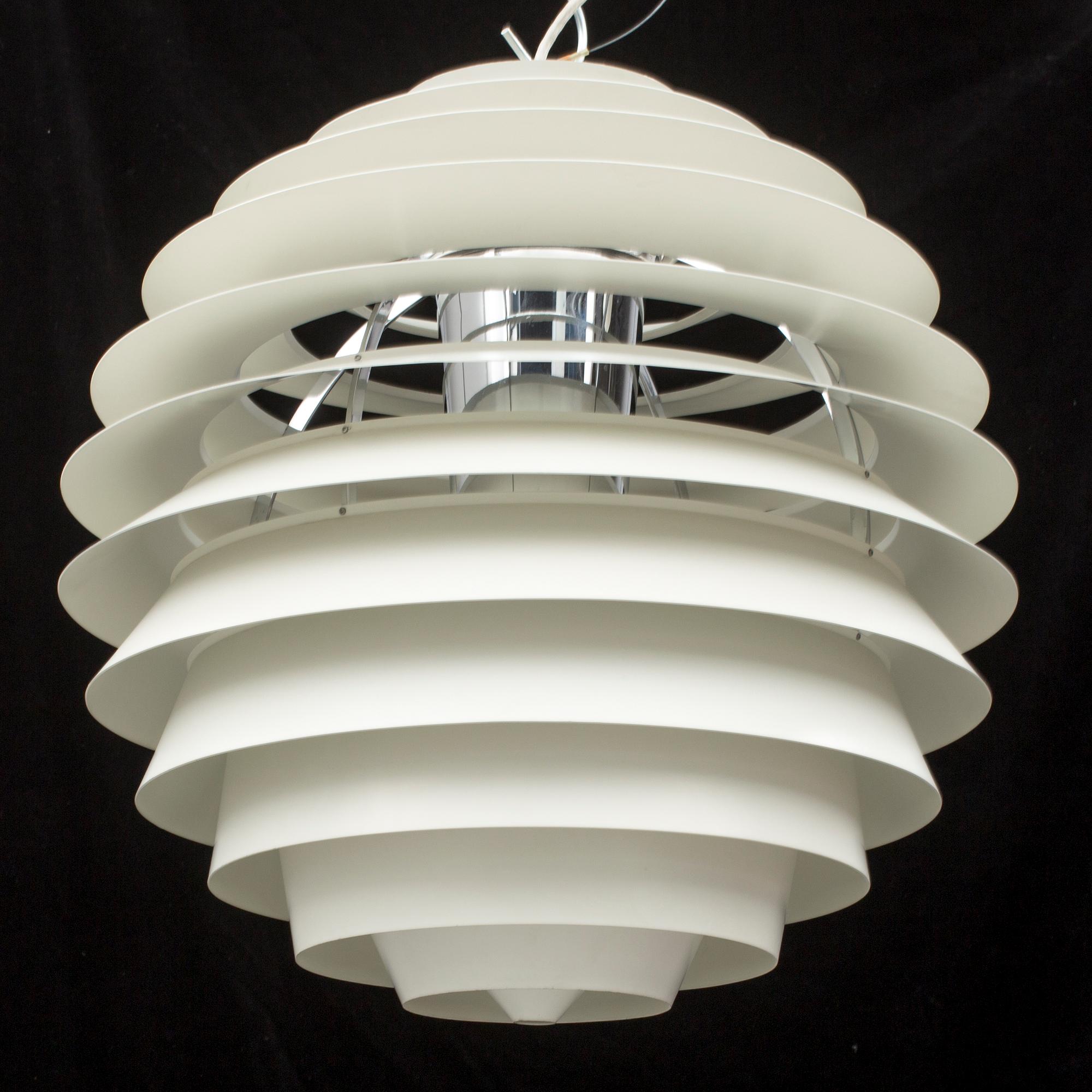 TAKLAMPA, "PH Globe", Poul Henningsen för Louis Poulsen.