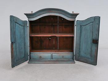 HÄNGSKÅP, 1800-talets första hälft.