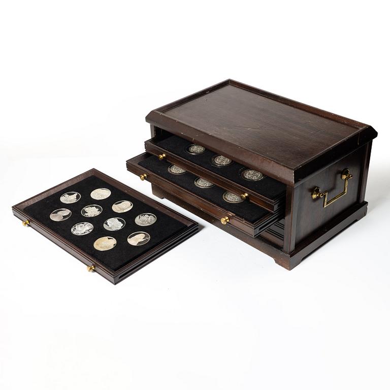 Schatull med medaljer silver 925/1000. "Mästaren och geniet Leonardo da Vinci". Franklin Mint 1970-tal.