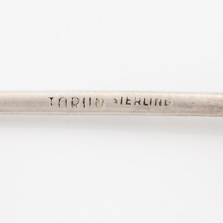 Vivianna Torun Bülow-Hübe, ett par örhängen, sterlingsilver och pärlemor, Jakarta Indonesien.