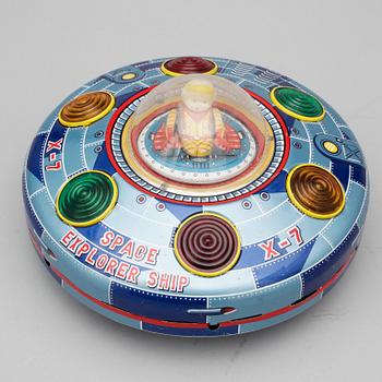 LEKSAKER, 3st, Modern Toys samt Yone, Japan, 1900-talets mitt.