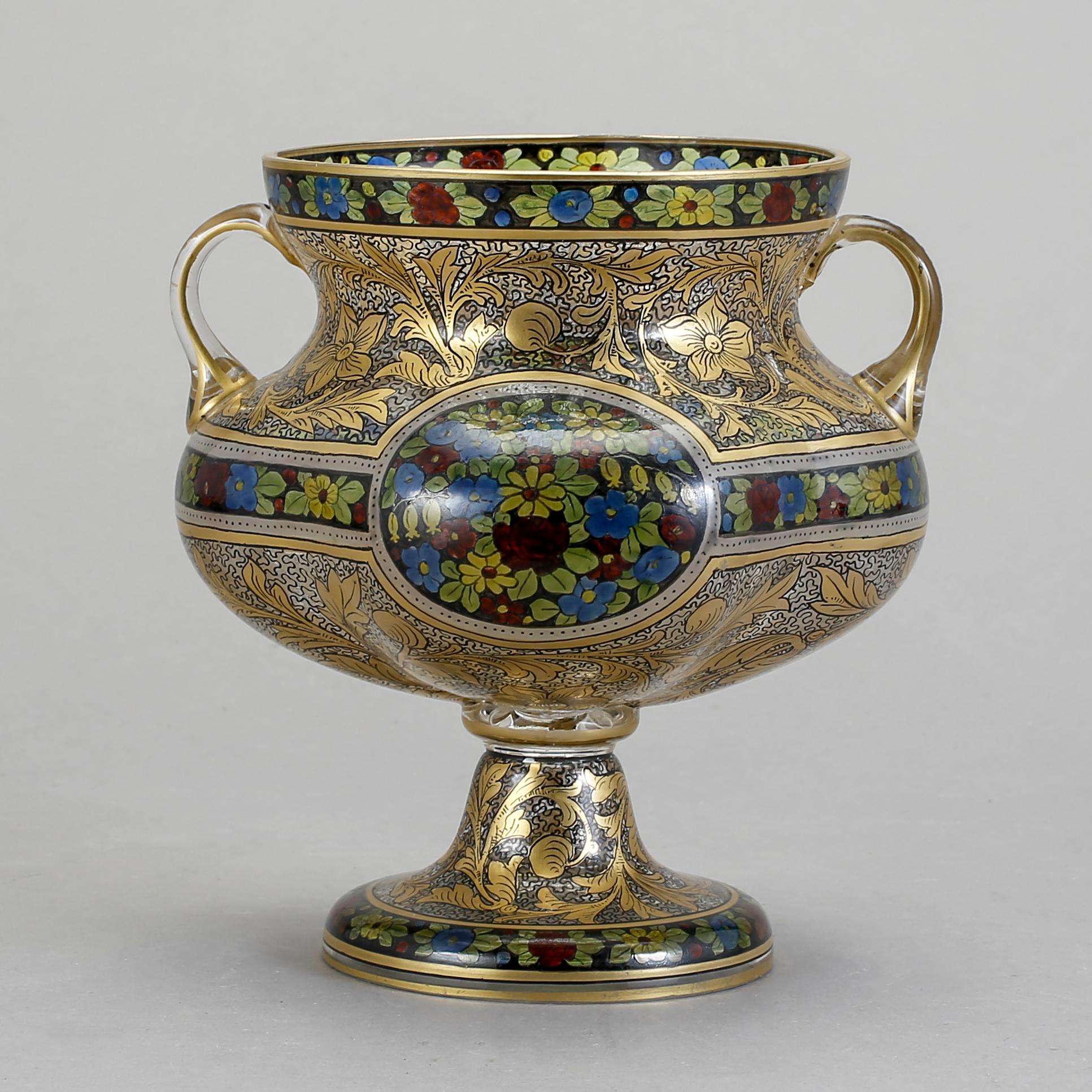 VAS PÅ FOT, glas. Möjligen Lobmeyr, 1900-talets början.