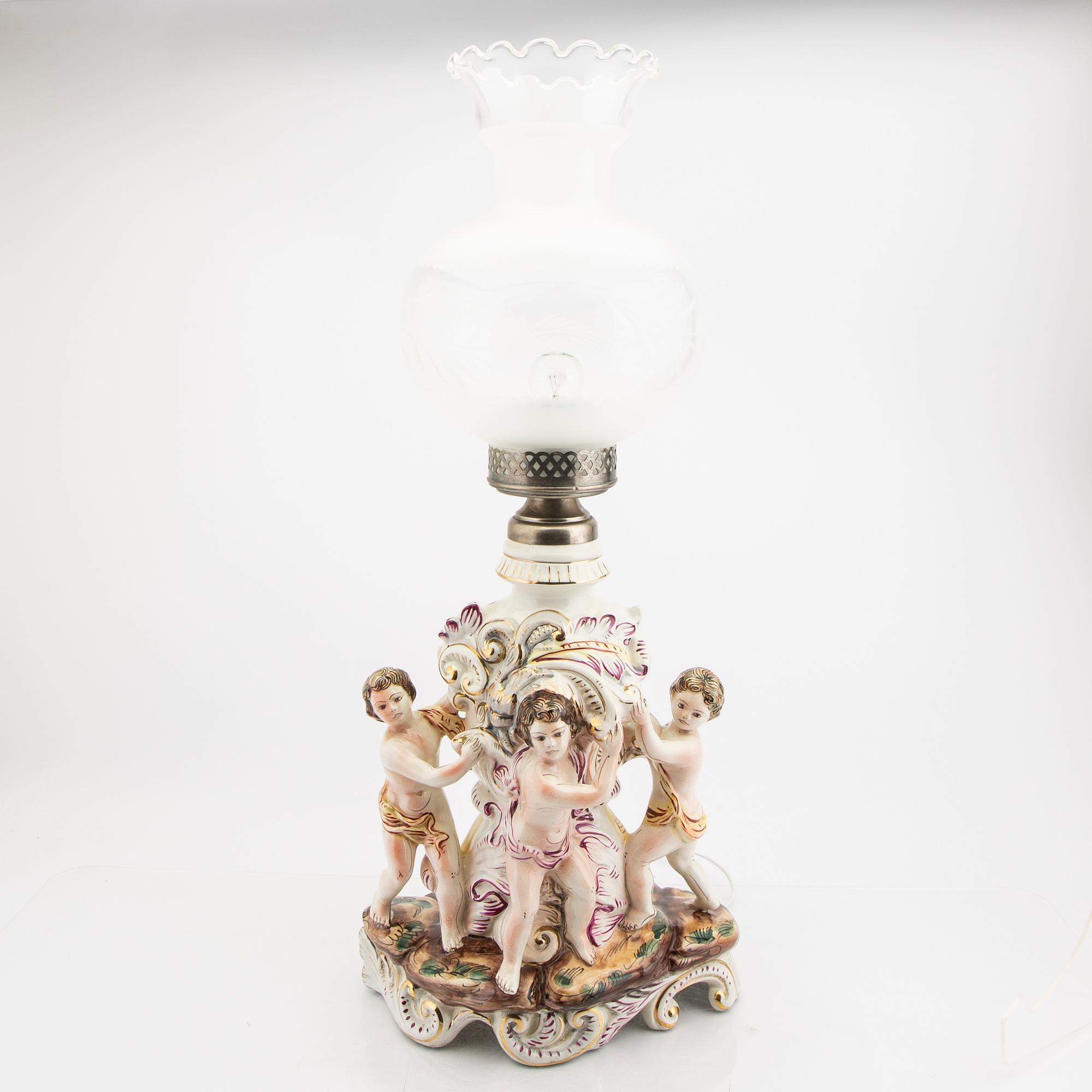 Bordslampa Italien 1900-talets mitt/andra hälft.