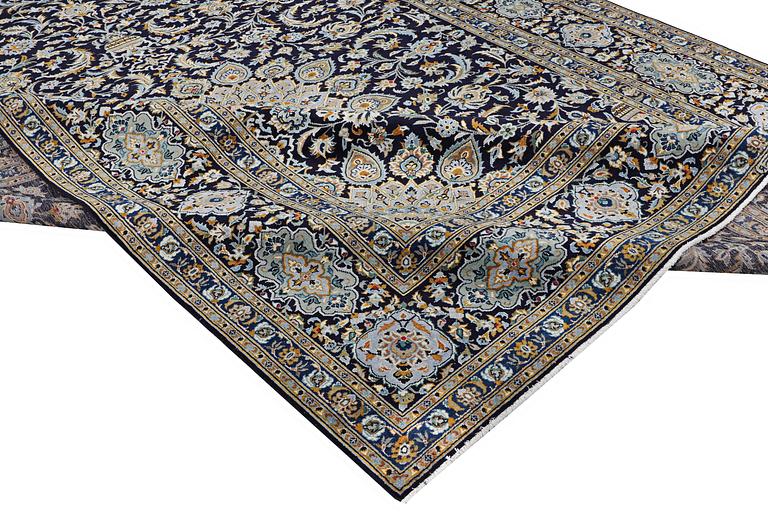 A carpet, Kashan, c. 410 x 311 cm.