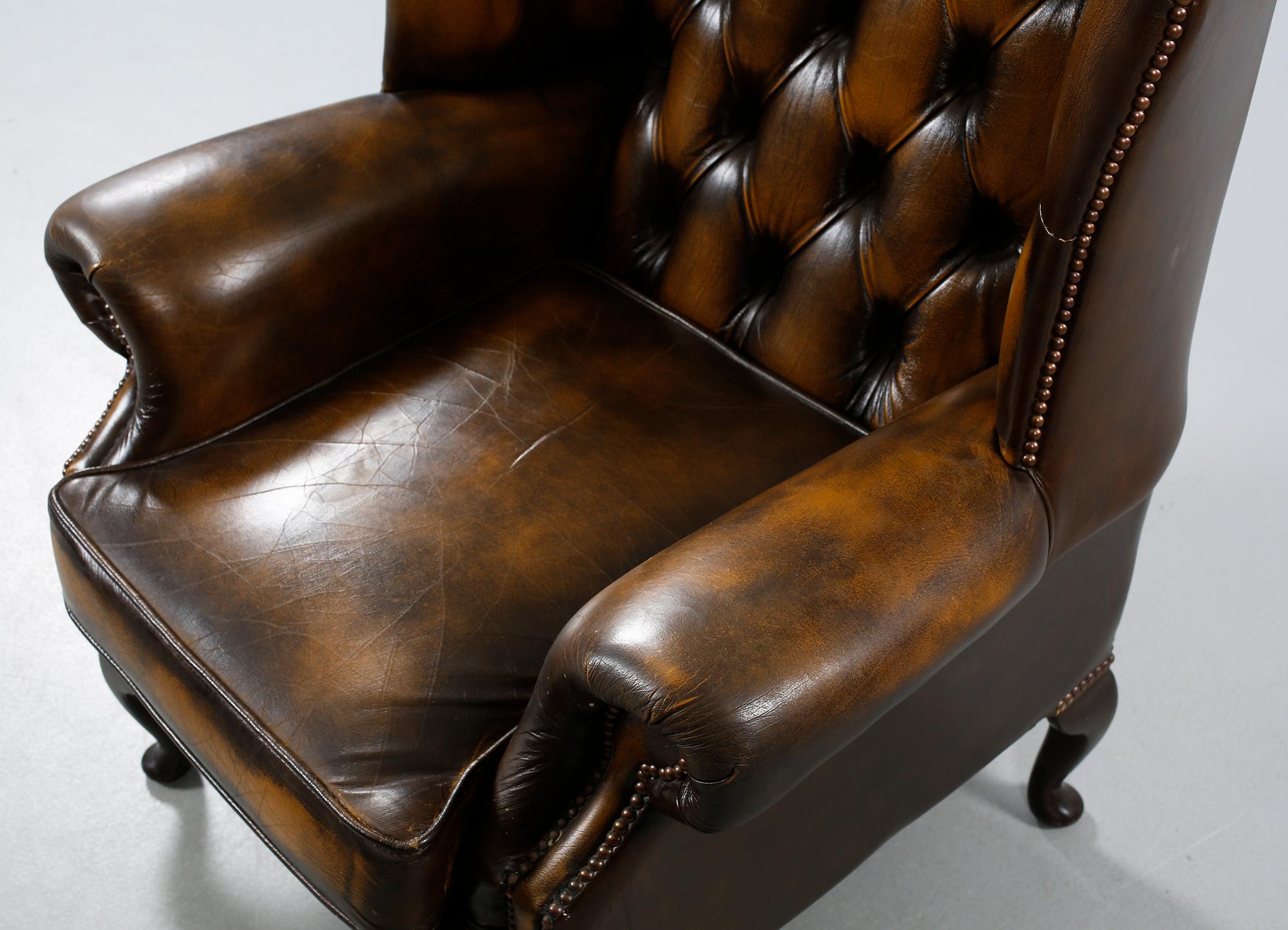 FÅTÖLJ, Chesterfieldmodell, Winchester Furniture, England, 1900-talets andra hälft.