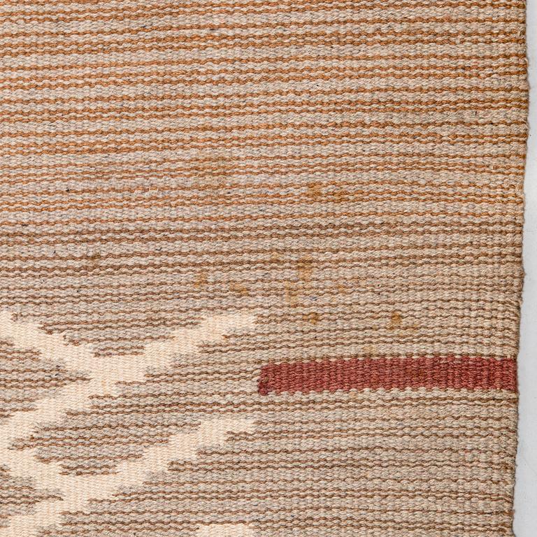 A 1930's Finnish flat weave carpet. Circa 240x340 cm.