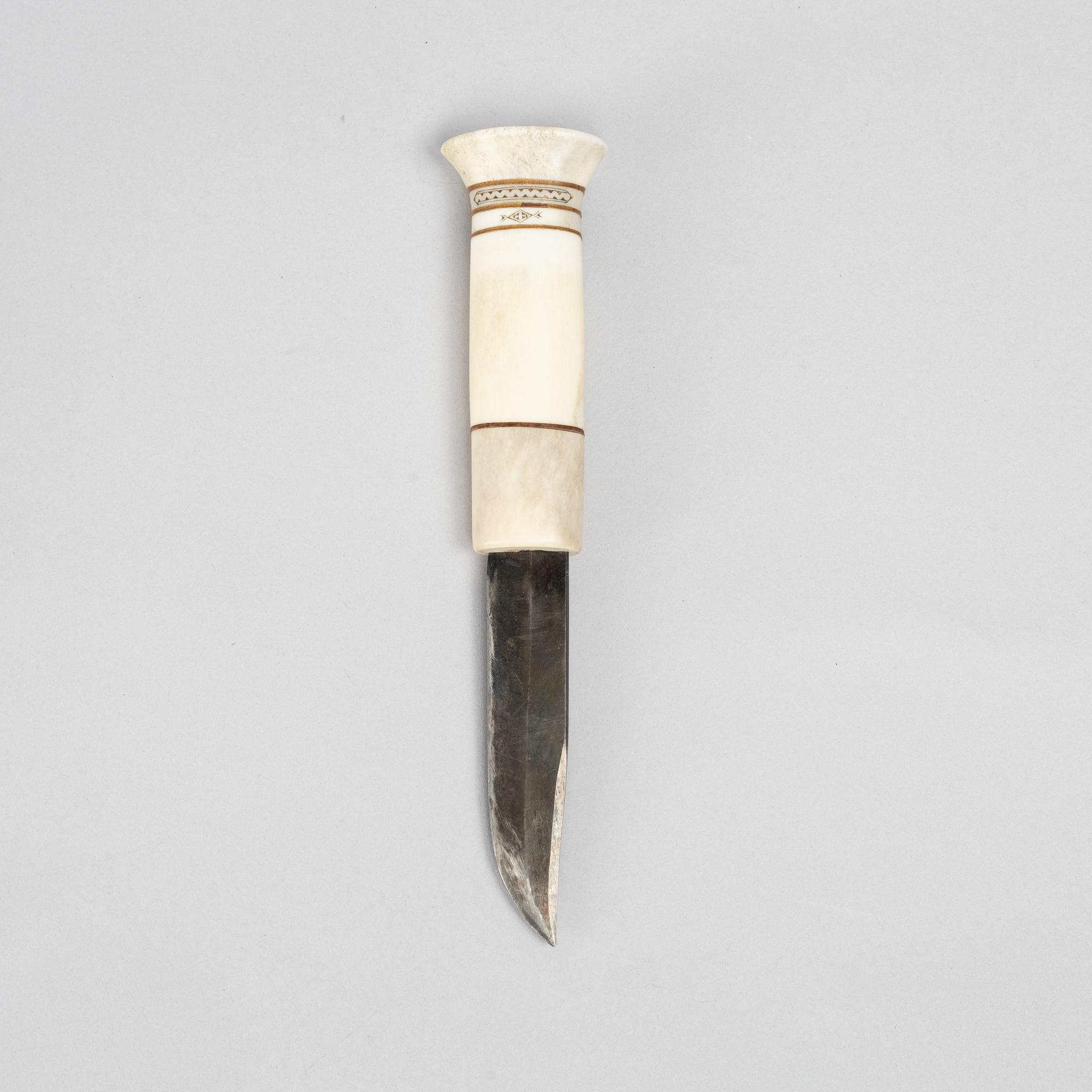 Nikolaus Fankki, a reindeer horn knife, signed and dated. 1971.