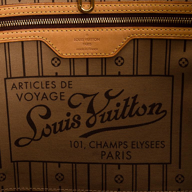 Louis Vuitton, a Monogram Canvas 'Neverfull MM' bag.
