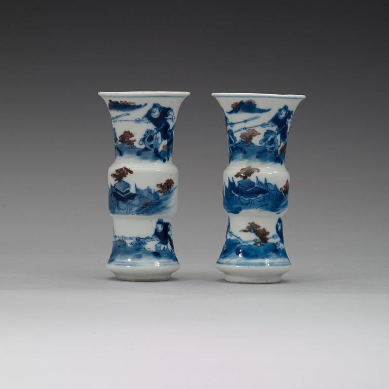 A pair of blue and white with red miniature vases, late Qing dynasty.