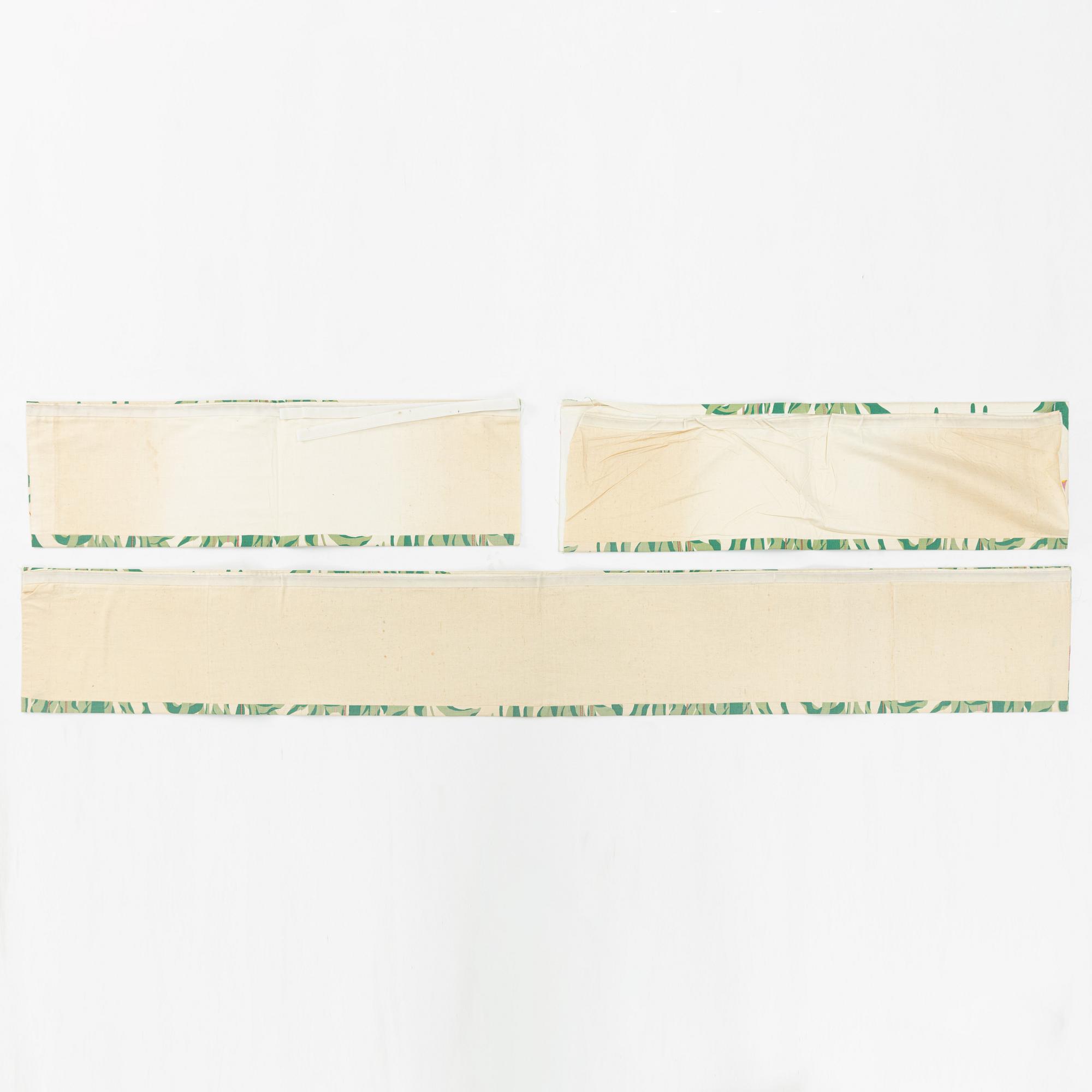 Josef Frank, gardiner, ett par, samt gardinkappor, 3 st, "Tulpan", Svenskt Tenn.