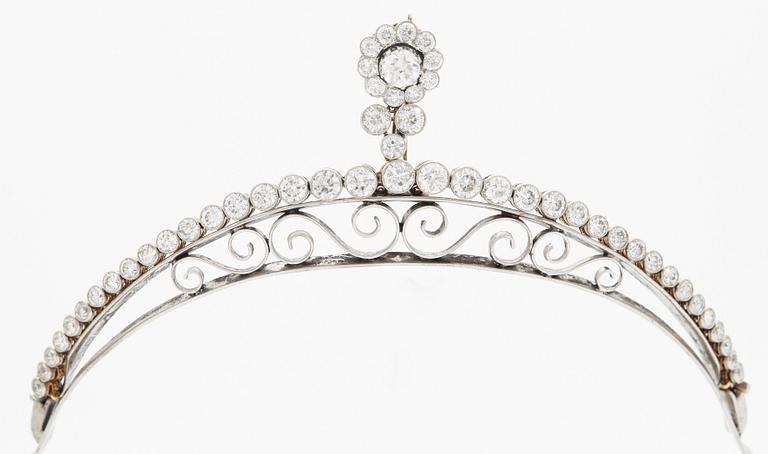 TIARA/HÄNGE/ARMBAND.