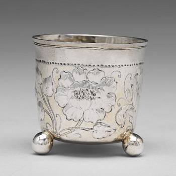 176. A German 17th century parcel-gilt silver beaker, mark of Hieronymus Peller, Nürnberg (1662-1677/86).