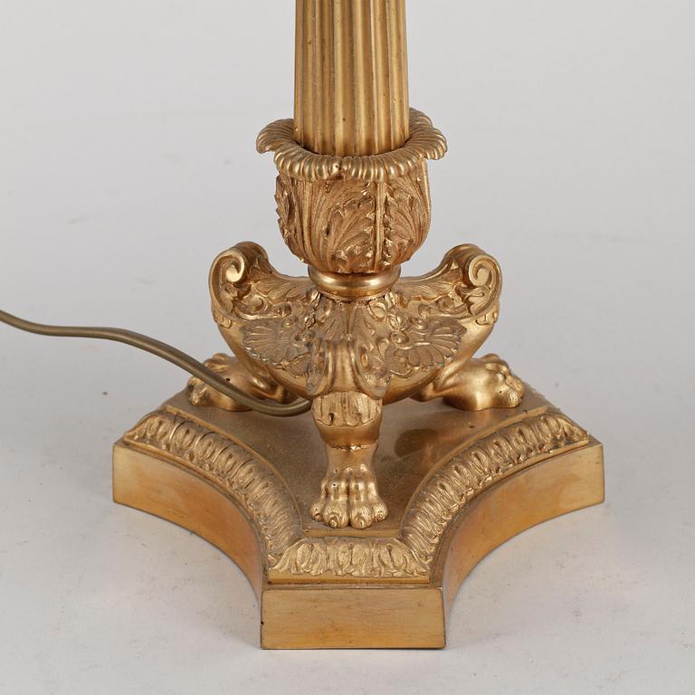 BORDSLAMPA, mässing, senempire-stil, 1900-tal.