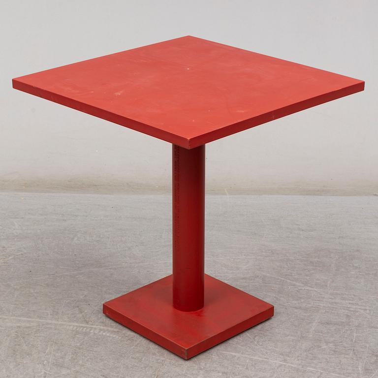 BORIS BERLIN/POUL CHRISTIANSEN, bord med två stolar, "Non", Komplot design, Källemo.