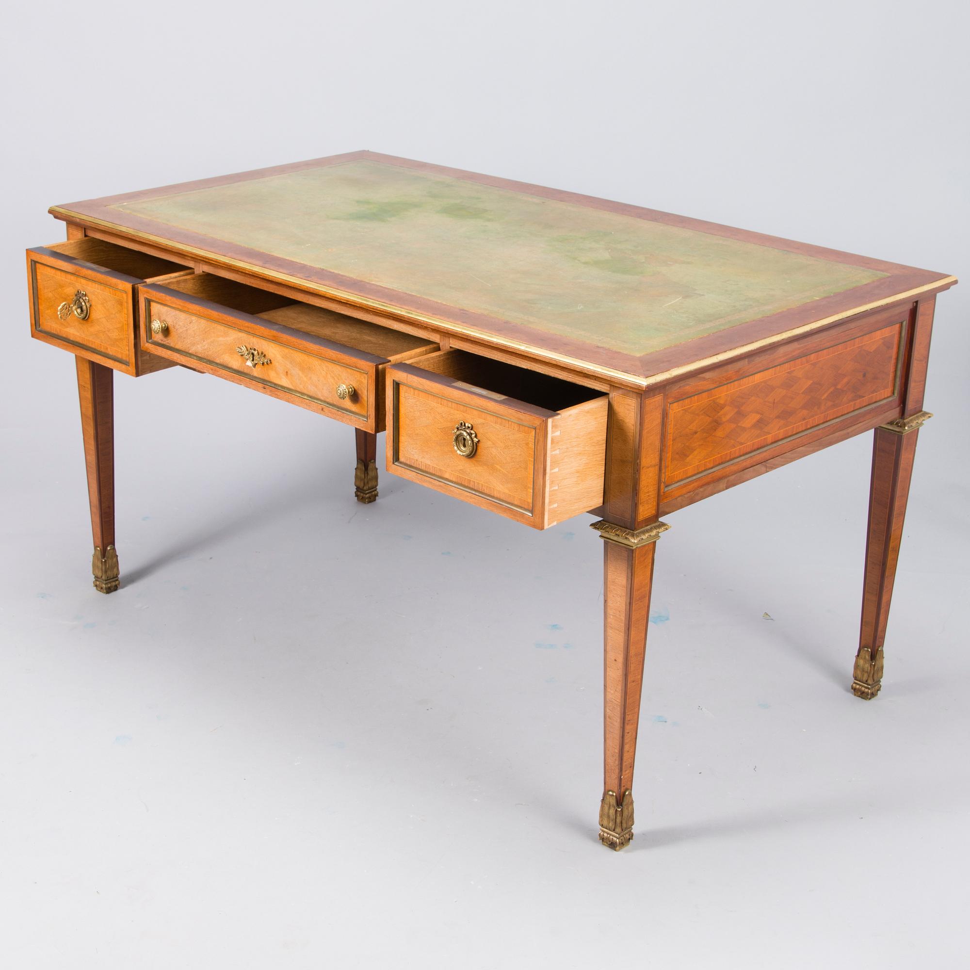 A FRENCH DIRECTOIRE WRITING DESK, early 20th century.