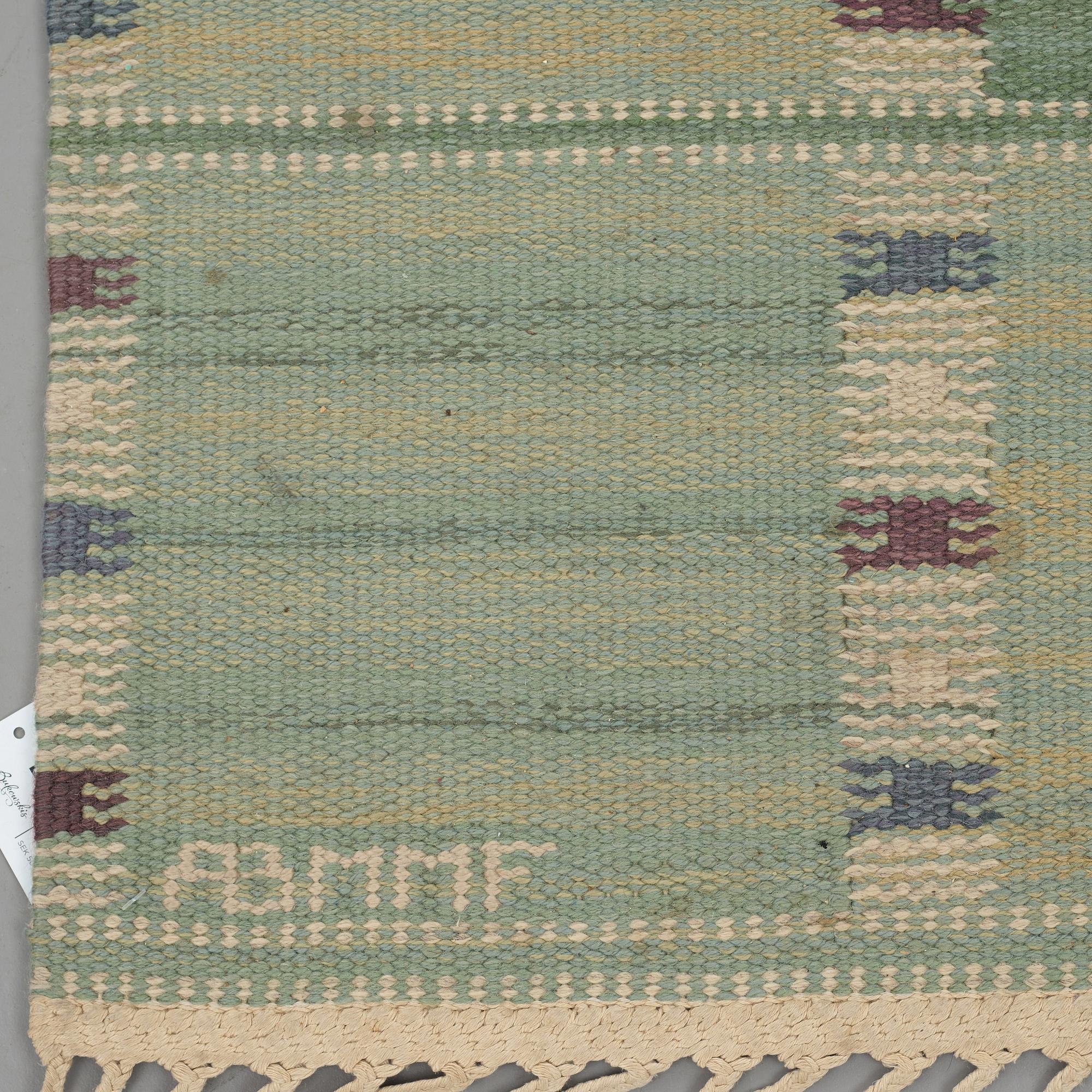 Barbro Nilsson, Matta, "Falurutan grön Fabiola", rölakan, ca 307,5 x 200,5-202,5 cm, signerad AB MMF BN.