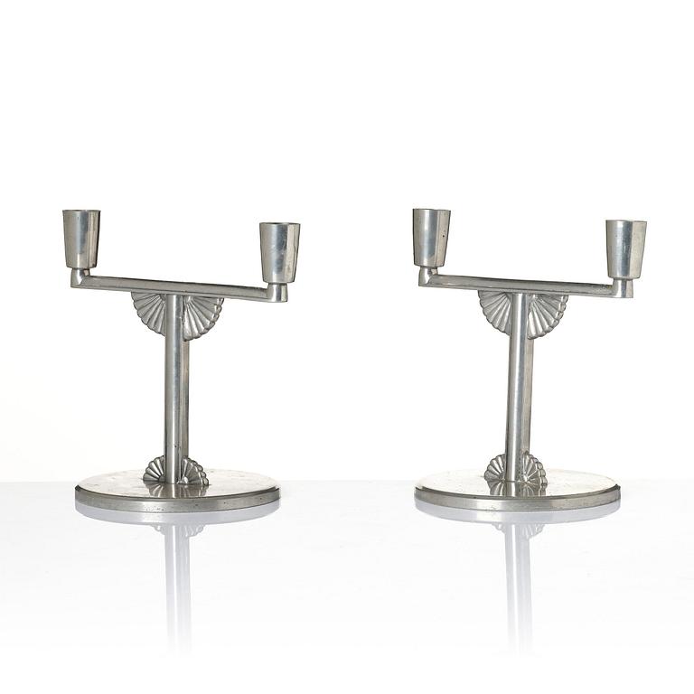 Ljusstakar, ett par, tenn, Knut Eriksson & Co, Eskilstuna, 1932.