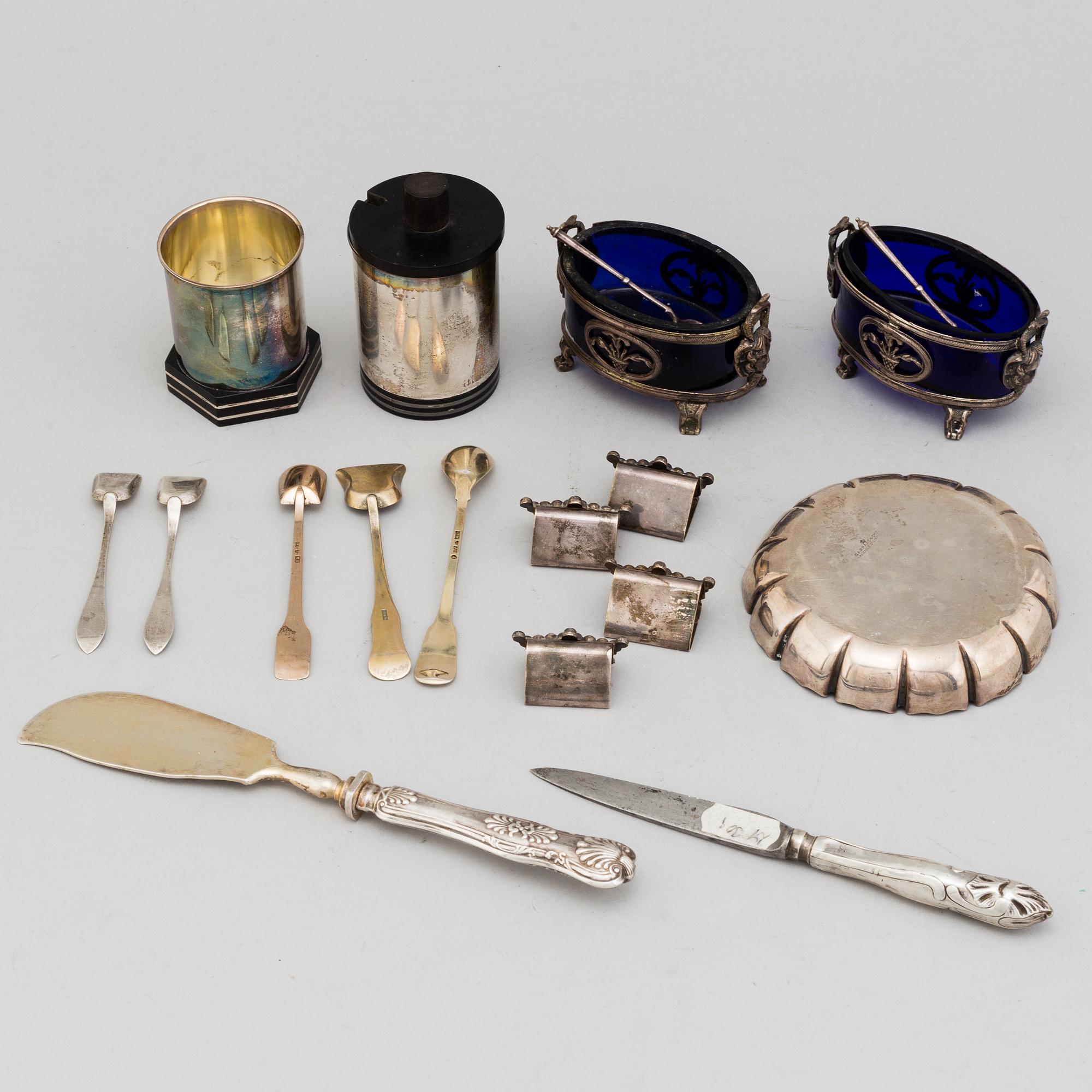 SAMLING SILVER OCH NYSILVER, 16 dlr, bl.a. Gustaf Folcker, Stockholm, 1849 och Garrard & Co, London, 1907.