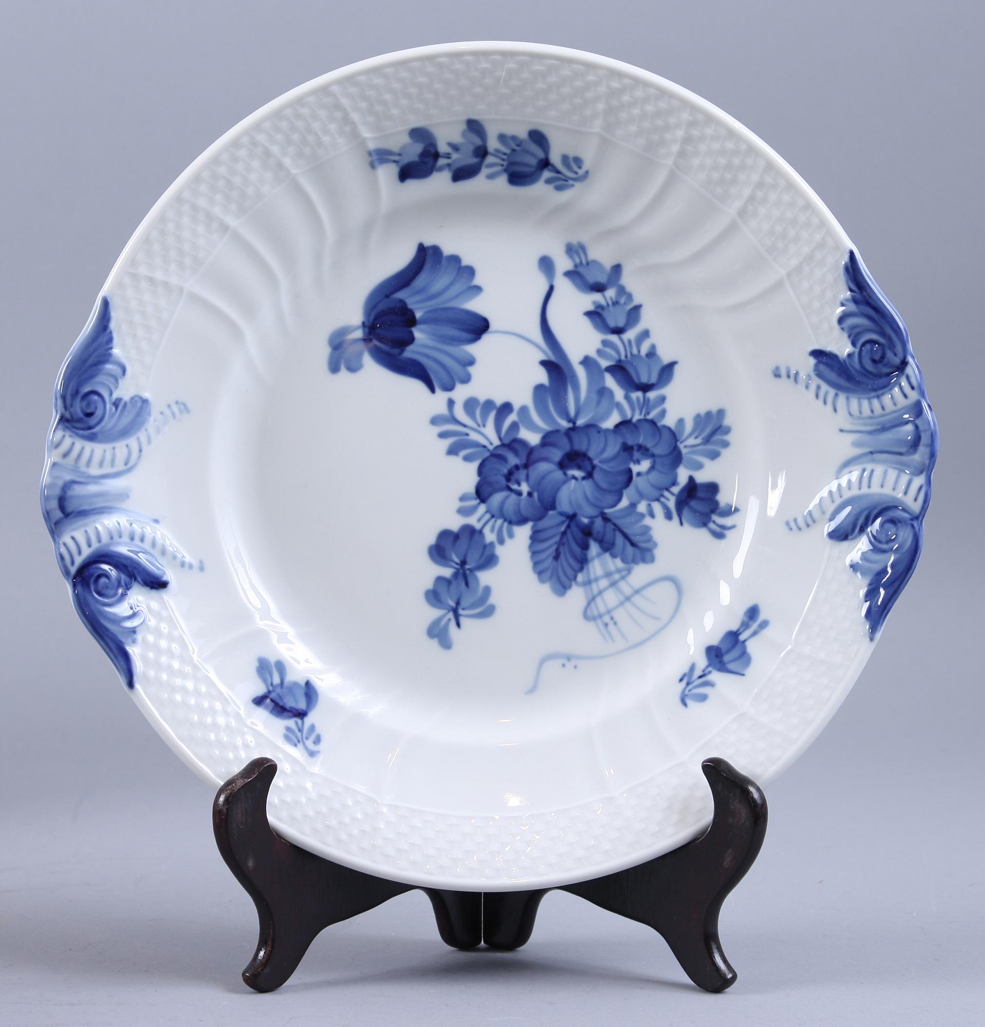 KAFFESERVIS, 39 delar, porslin, "Blå Blomst", Kongl. Dansk.