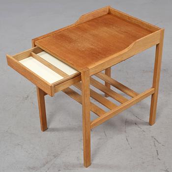 SÄNGBORD, ett par, Bertil Fridhagen, Bodafors, omkring 1900-talets mitt.