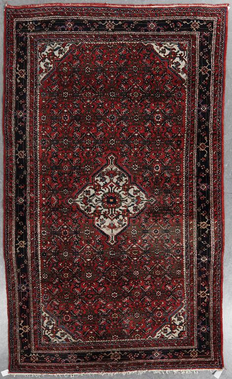 MATTA, sannolikt Hamadan. Ca 294 x 178 cm.