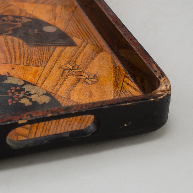 A Japanese tray, Meiji period (1868-1912).