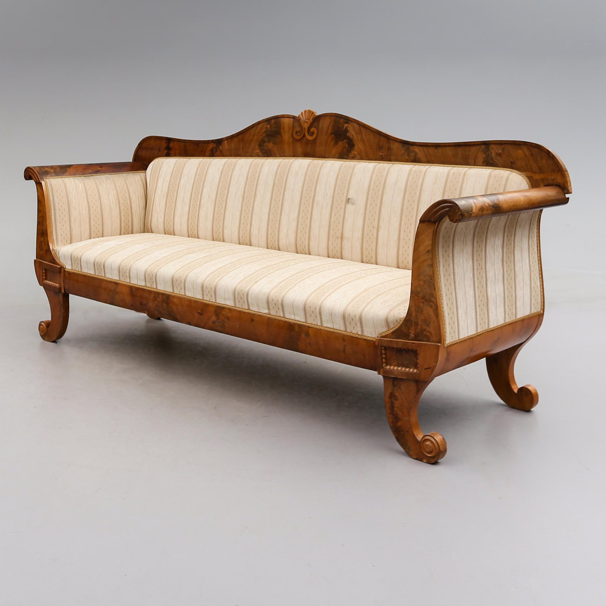 SOFFA, senempire, 1800-talets mitt.