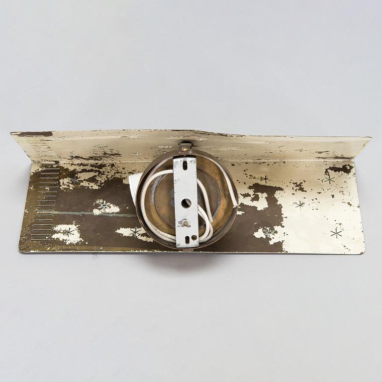 Paavo Tynell, A pair of mid-20th century '10330' wall lamps for Taito, Finland.