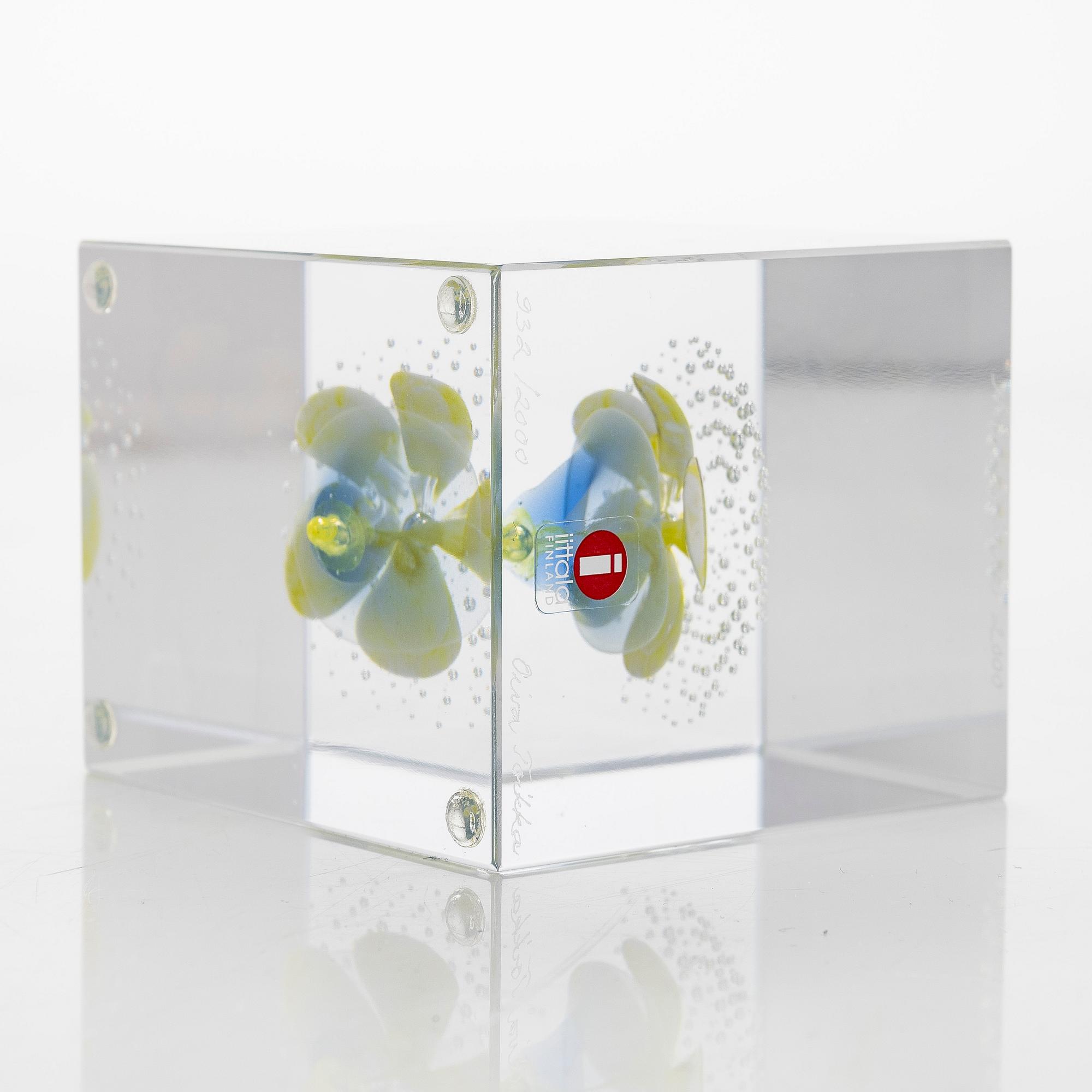 Oiva Toikka, vuosikuutio 2000, signeerattu Oiva Toikka Nuutajärvi 2000, 932/2000.