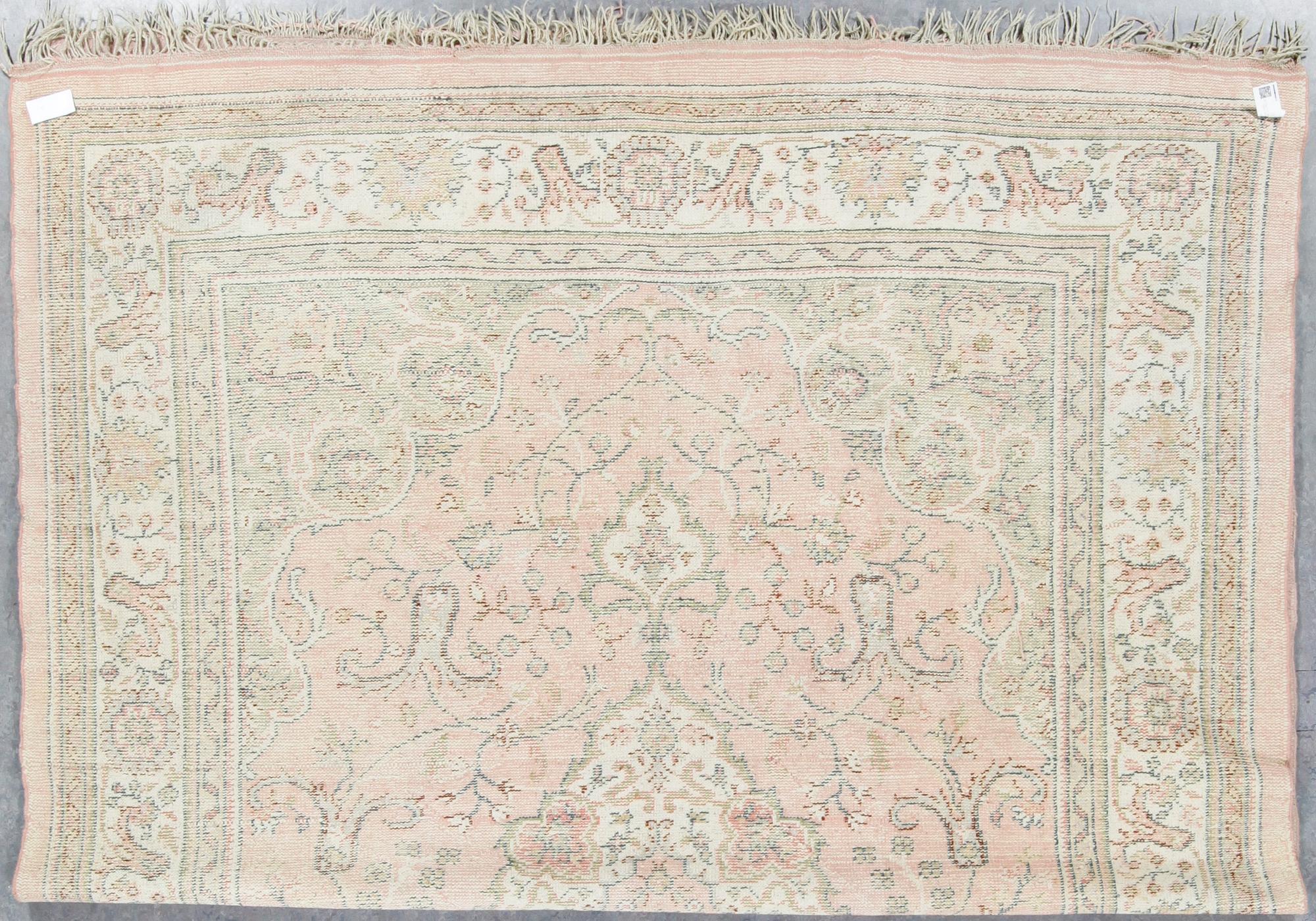 MATTA, semiantik Turkisk, sannolikt Ushak. Ca 349 x 255.