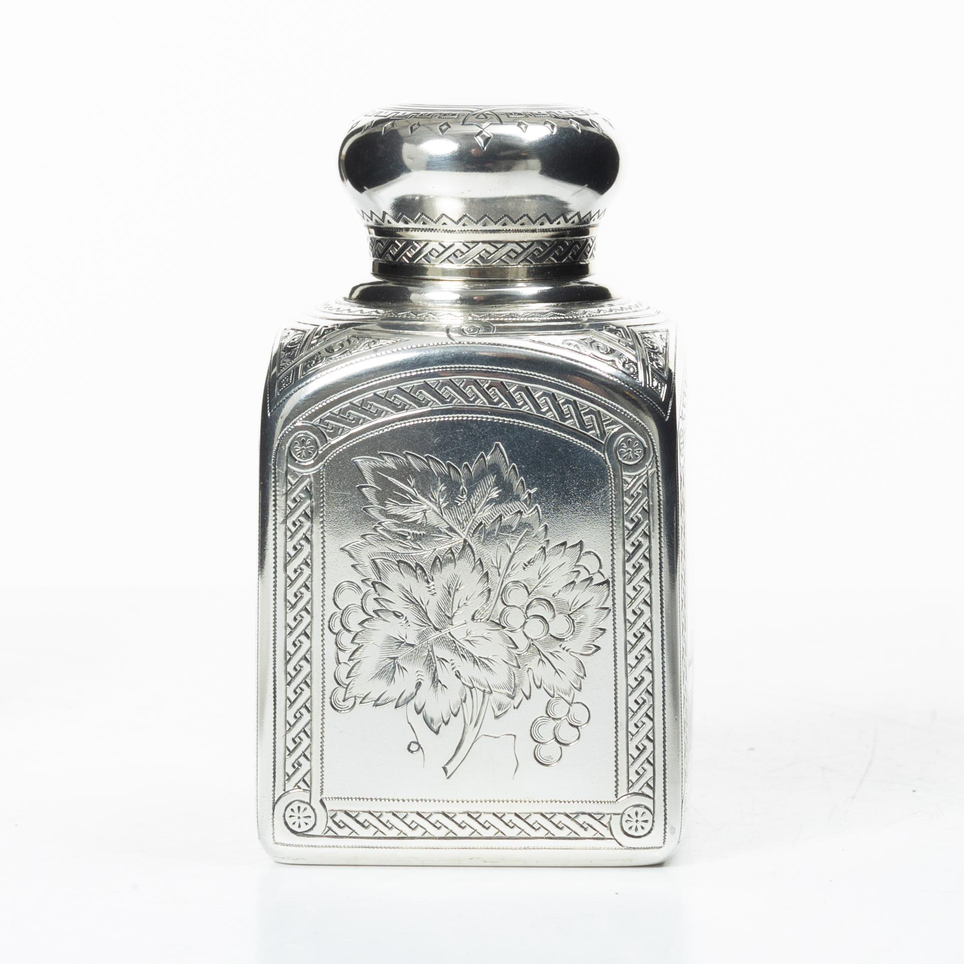 A Russian silver tea caddy, mark of Mikhail Grachev, Moscow 1886.