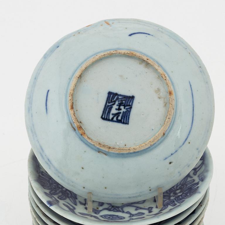 Fat, 10 stycken, porslin, Kina, sen Qingdynasti, 1800-talets andra hälft.