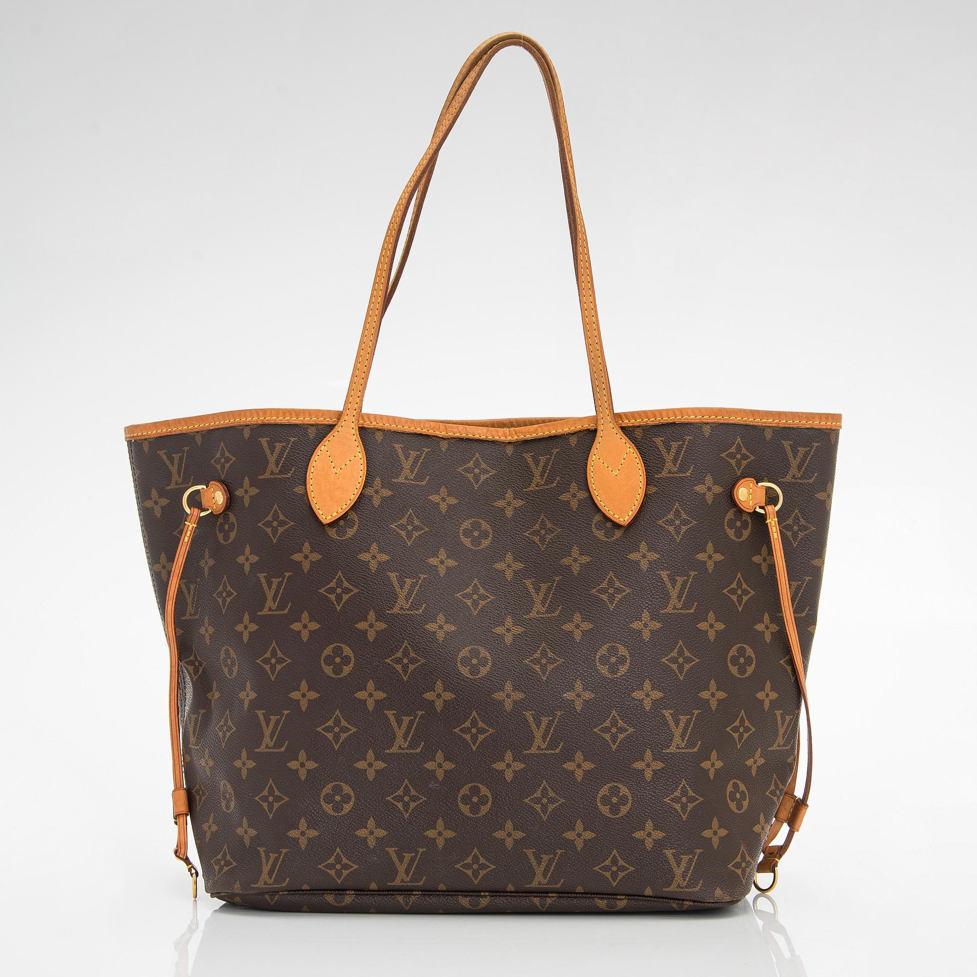 Louis Vuitton, a Monogram Canvas 'Neverfull MM' bag.