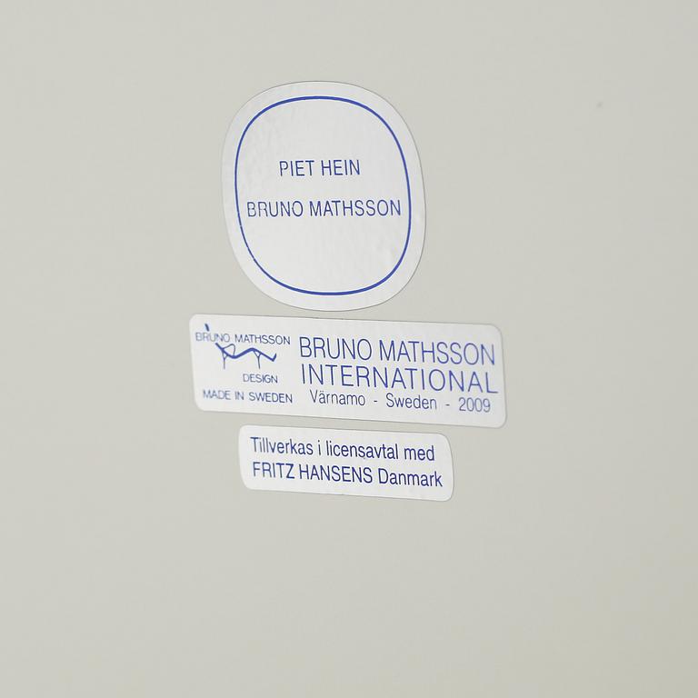 MATBORD, "Superellips", Bruno Mathsson och Piet Hein, Fritz Hansen, 2009.