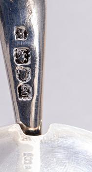 SENAPSKANNA, silver, Petter Adolf Sjöberg (1798-1833), Stockholm 1825. SKED, silver, London 1902. Tot. vikt 102 g.