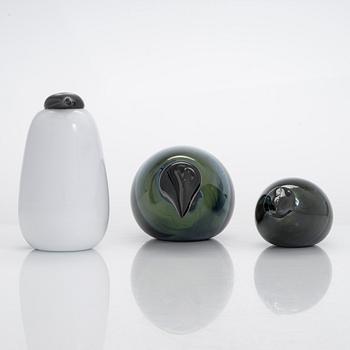 Oiva Toikka, lasilintuja, 3 kpl, signeeratut O. Toikka Nuutajärvi.