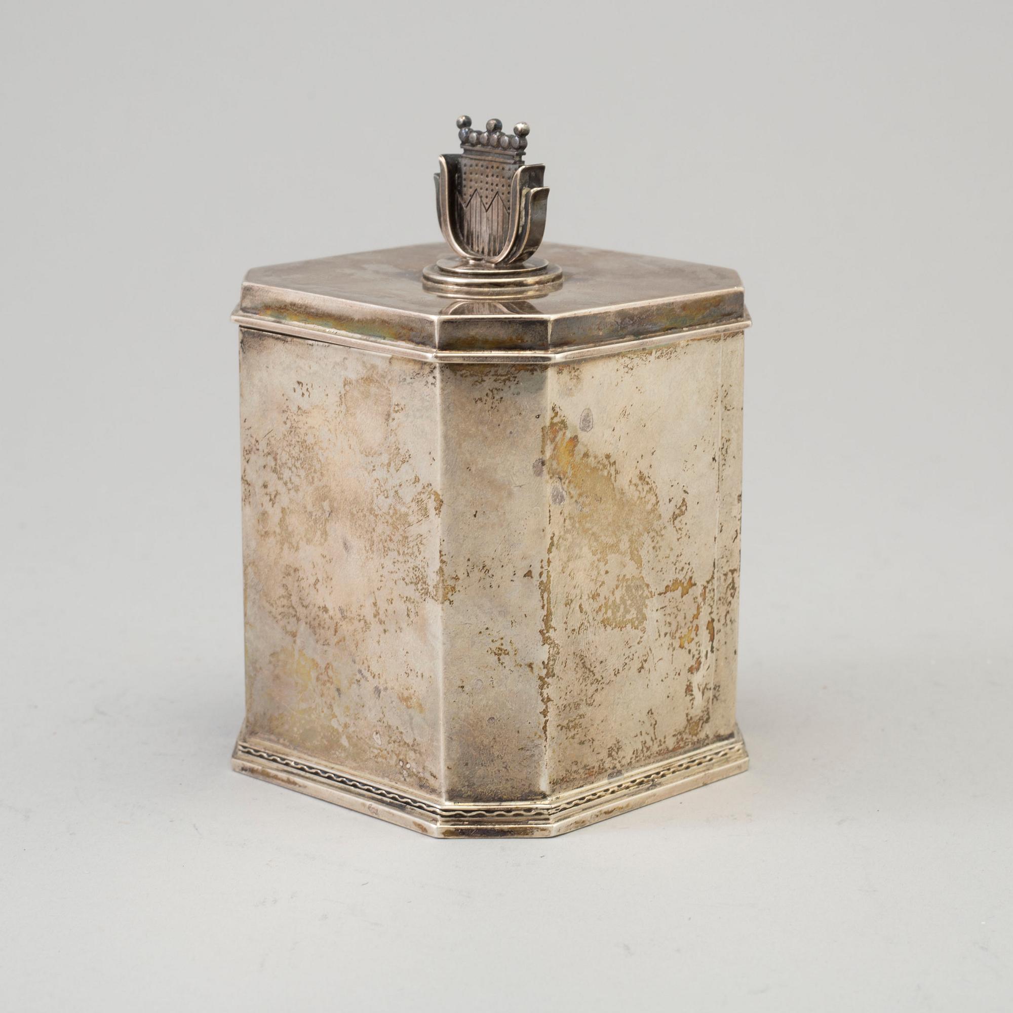 ATELIER BORGILA, tobaksburk med press, sterlingsilver, Stockholm, 1939.