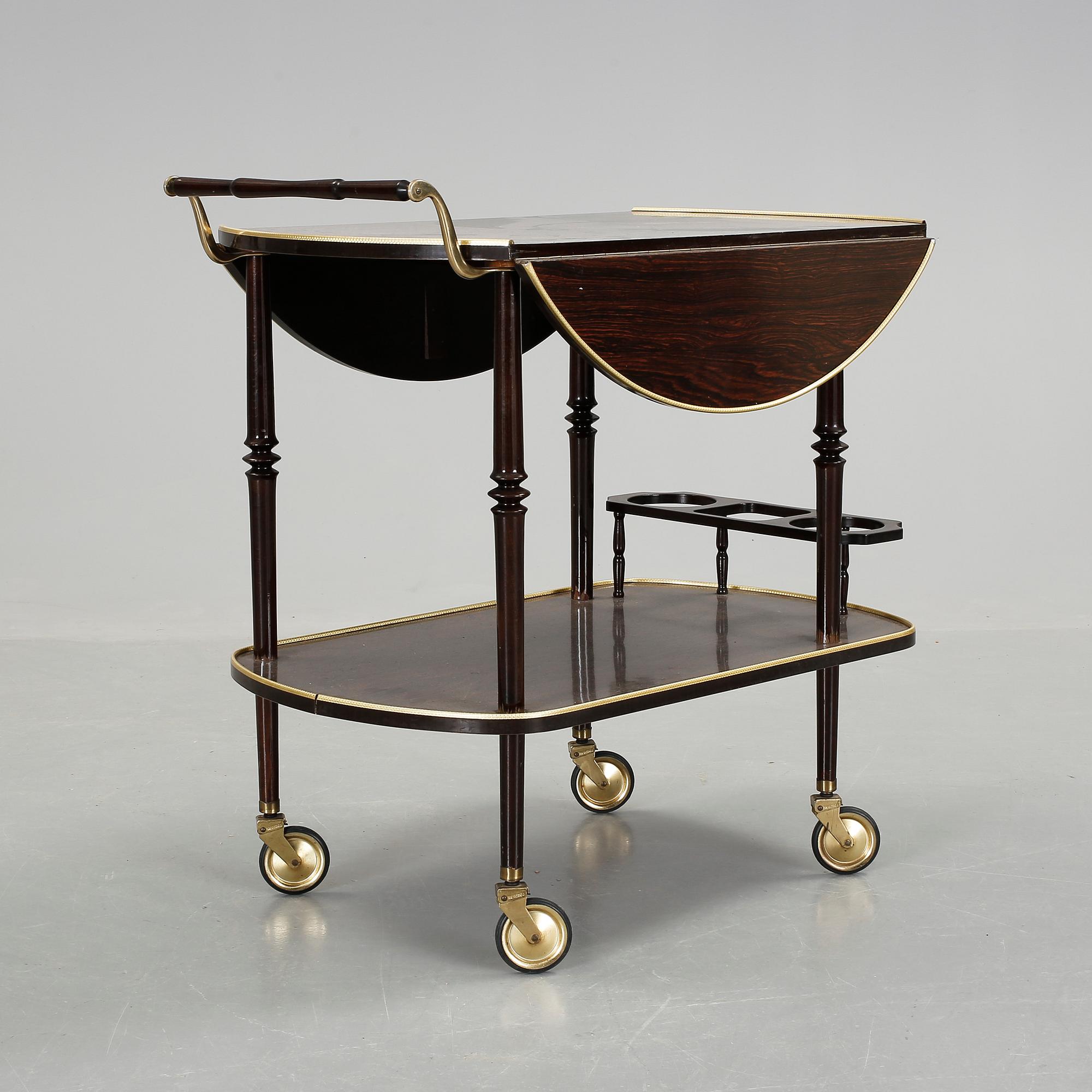 SERVERINGSVAGN, 1900-talets andra hälft.