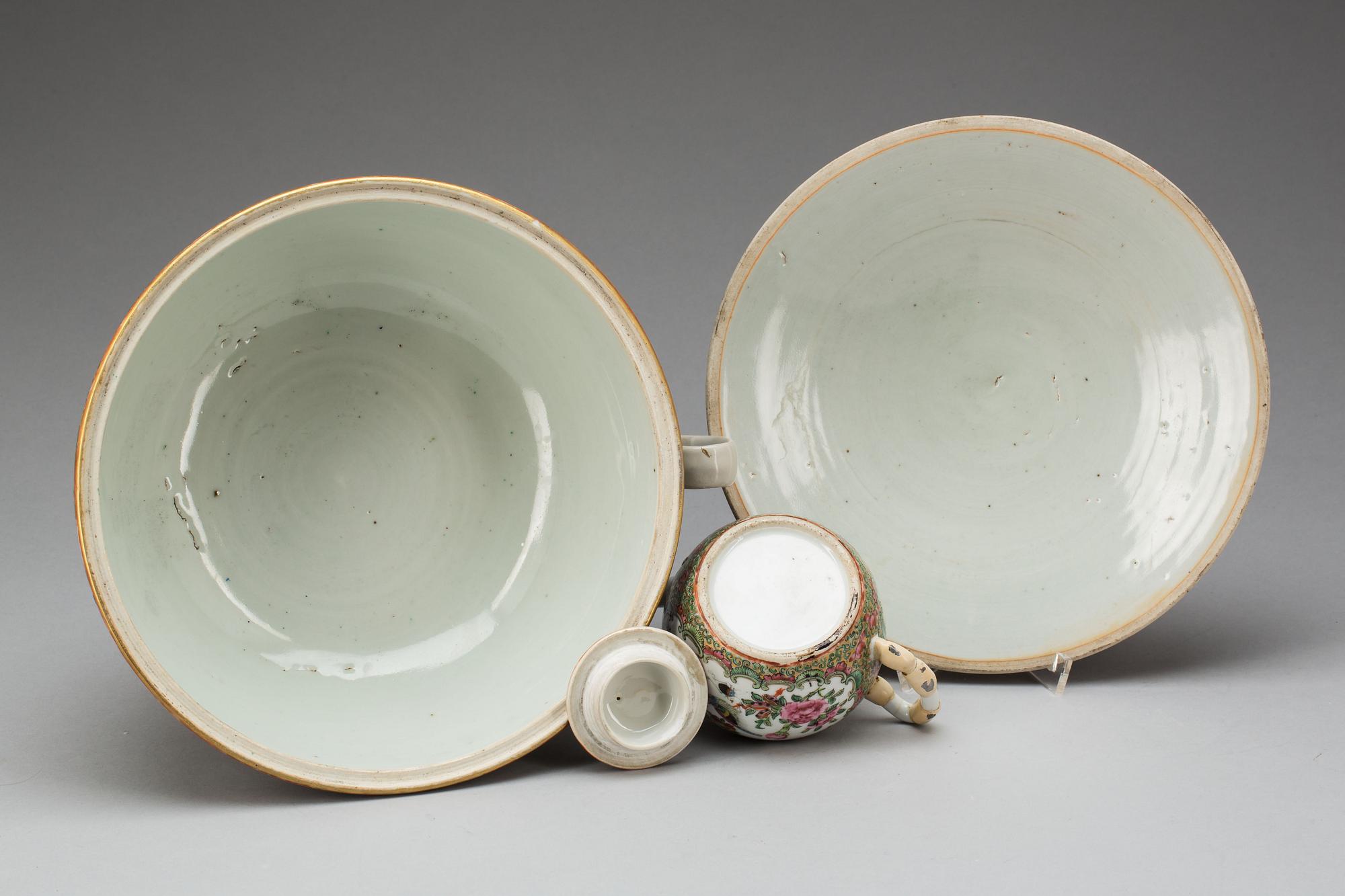 KAROTT MED LOCK OCH TEKANNA, porslin. Kina, Kanton 1800-tal.