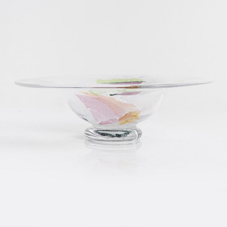 Oiva Toikka, a 'Tellervo' glass vase, Nuutajärvi Postipankki, Finland, and a glass bowl by Åsa Brandt.