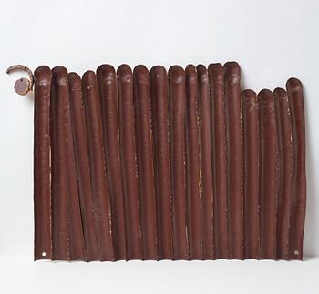Stig Lindberg, relief, förgyllt järn, Sverige 1960-tal.