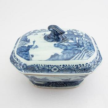 Terrin med lock Kina Qianlong (1736-95) porslin.