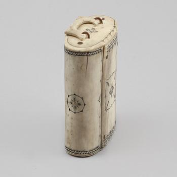 DOSA, ben, Esse Poggats d y, signerad, omkring 1900-talets mitt.