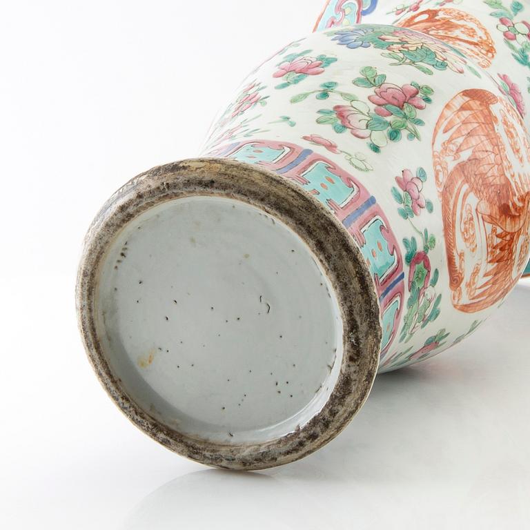 Vase China late Qing porcelain.