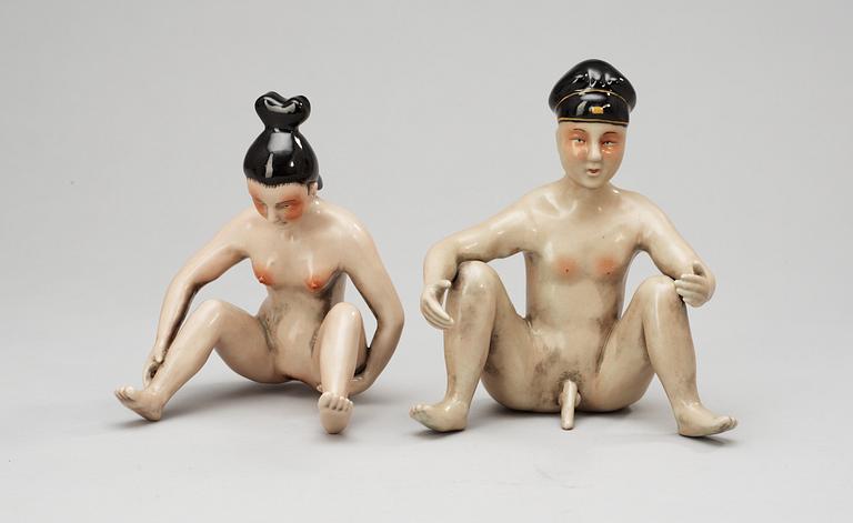 A set of two Chinese 20th Century porcelaine figures.